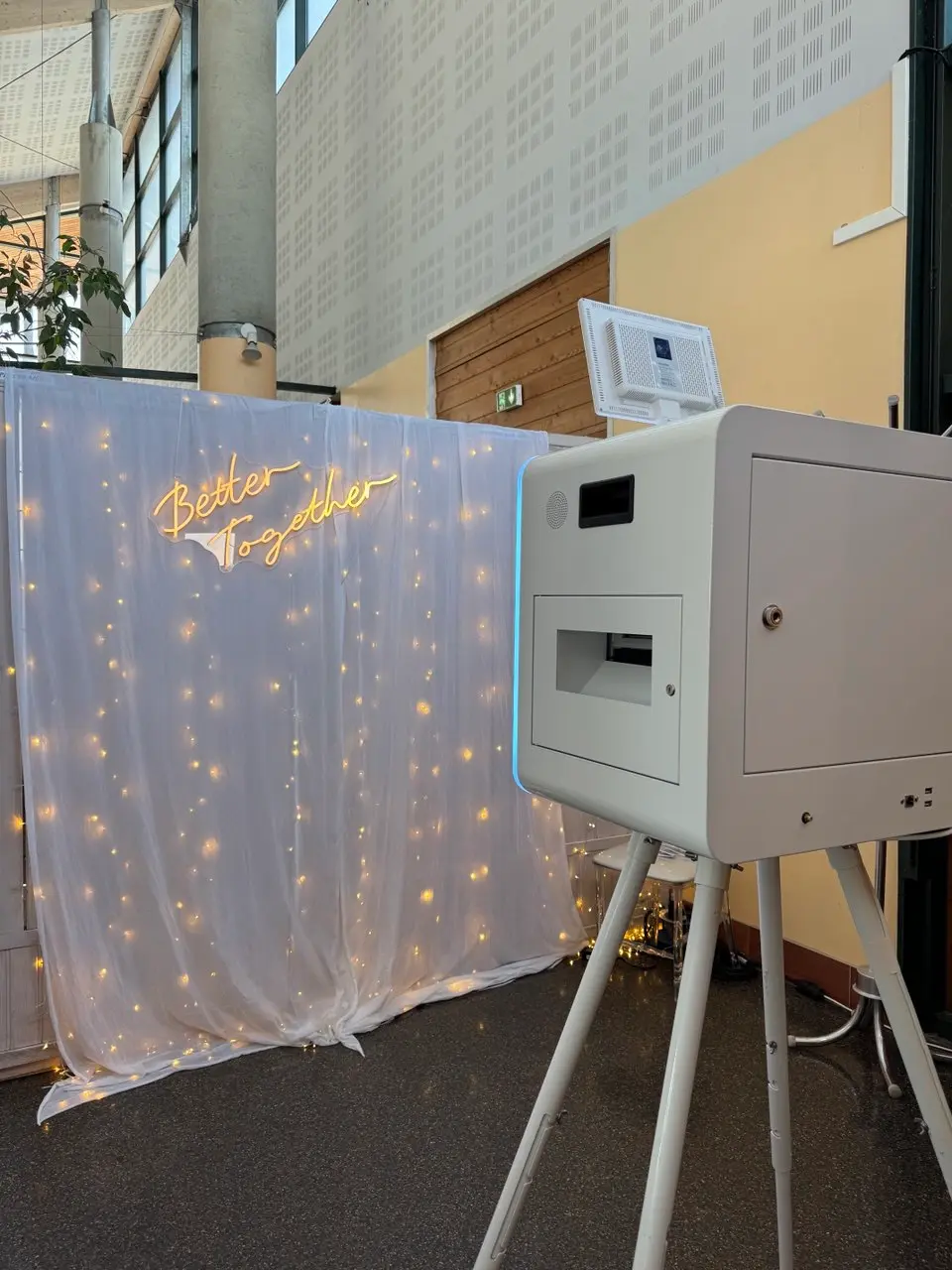Location photobooth mariage guirlandes lumineuses néon Paris 95